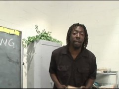 Grosse salope partouzée à deux